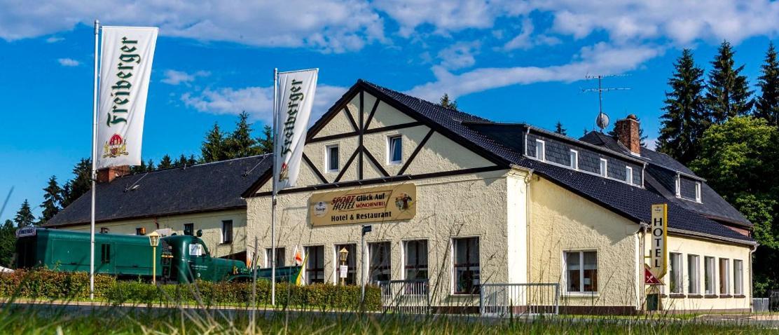 Sporthotel Glueck Auf Moenchenfrei Brand-Erbisdorf Dış mekan fotoğraf